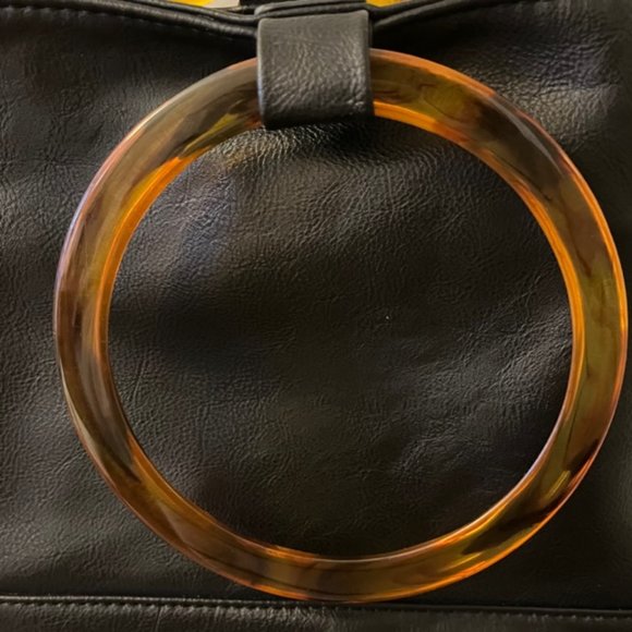 Street Level Black Leather Purse with Removable Strap and Tortoise Shell Handles - Picture 4 of 9